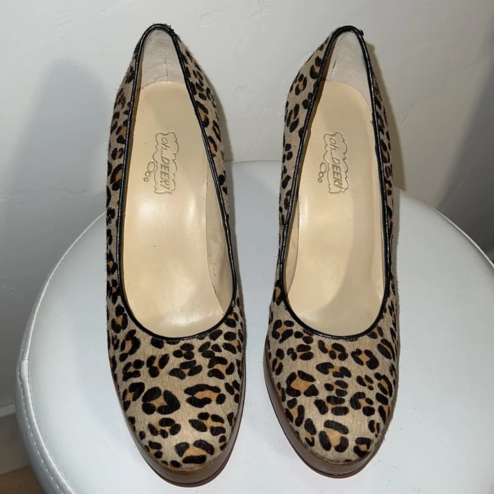oh…DEER! Slightly used leopard red heel pumps US6.5
